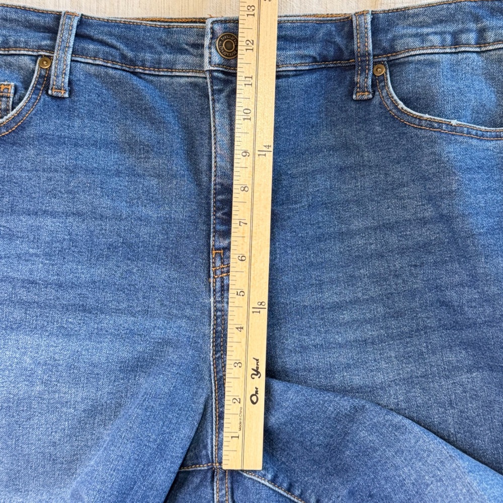 Terra & Sky Women 14W Blue Straight Leg Jeans Casual Denim Pants - Picture 9 of 11